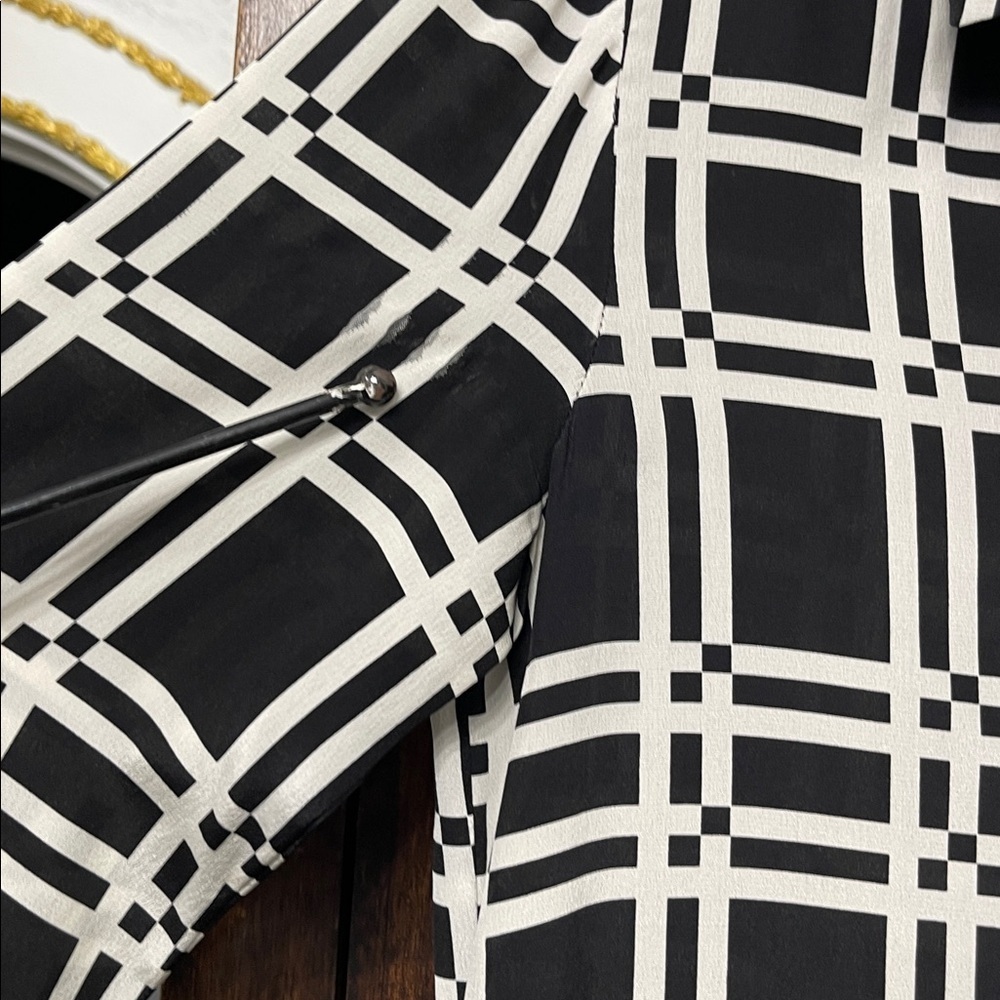 Diane Von Furstenberg 100% Silk Shirt Dress with Waist Tie Size 0 - Picture 8 of 12